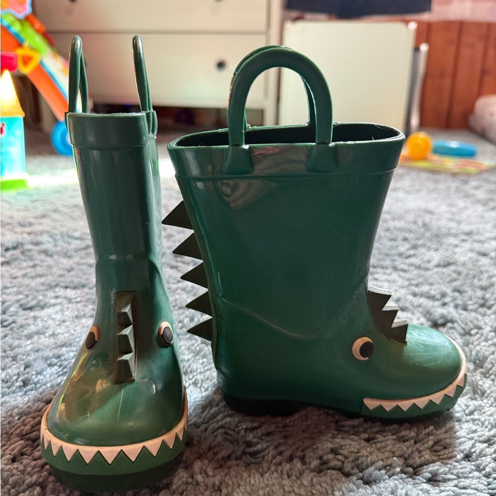 Old Navy Green Dinosaur Kids Rain Boots